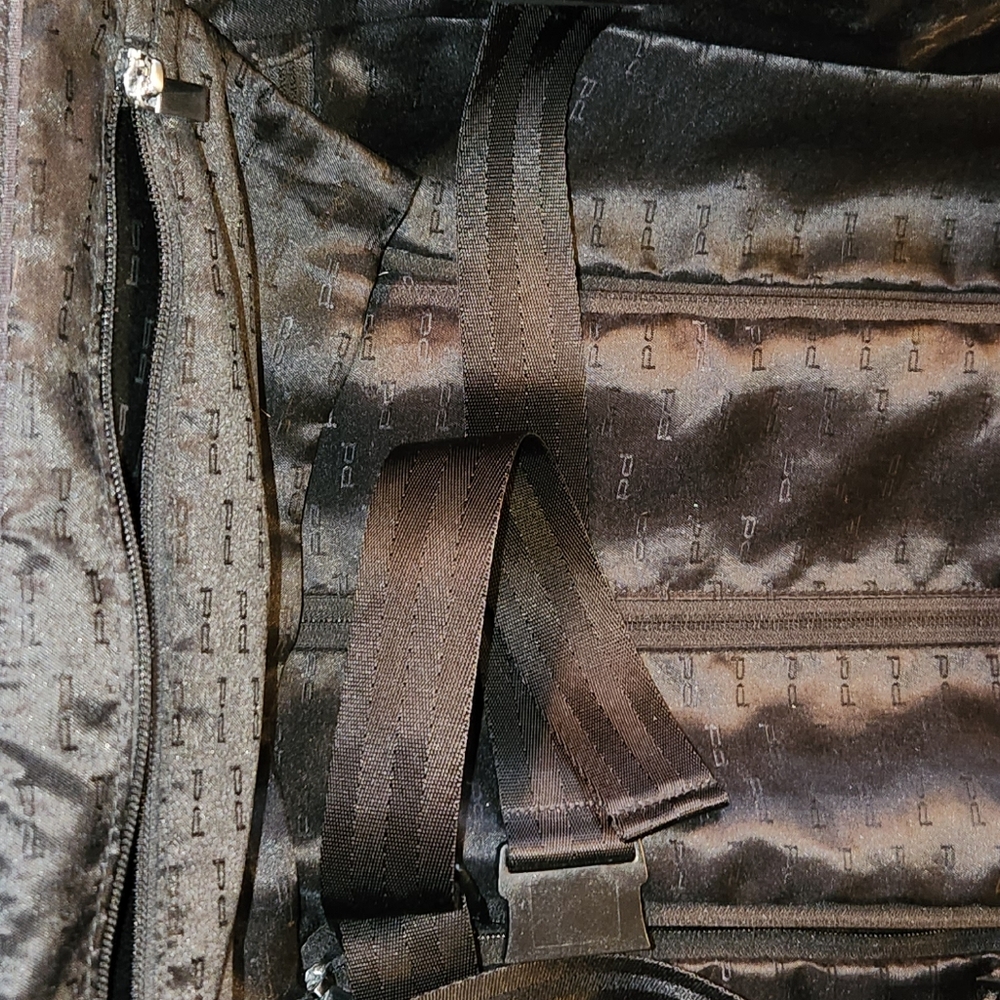 Luggage - Picture 15 of 17